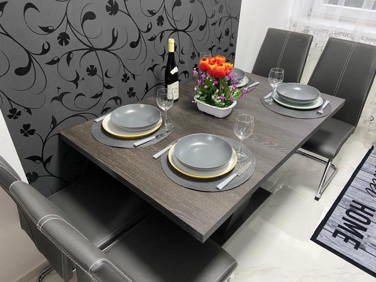 Melinda Apartman Kisvarda Bagian luar foto